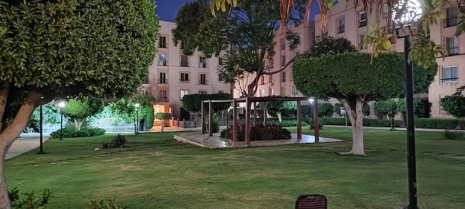 مدينة الرحاب سيتى سكوير . Al Rehab , Square, The Yard Apartment